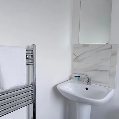 Cosy With Ensuite Near Shopping And Centre Leeds (West Yorkshire)