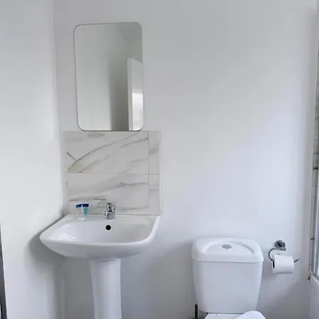 Cosy With Ensuite Near Shopping And Centre Ubytování v soukromí Leeds (West Yorkshire)