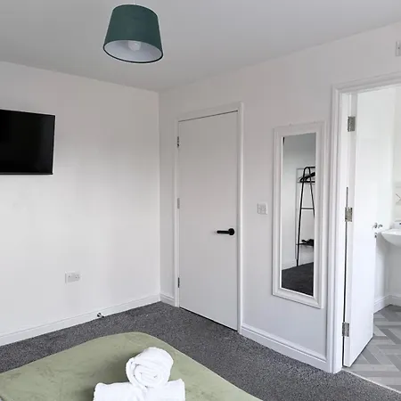 Cosy With Ensuite Near Shopping And Centre Ubytování v soukromí