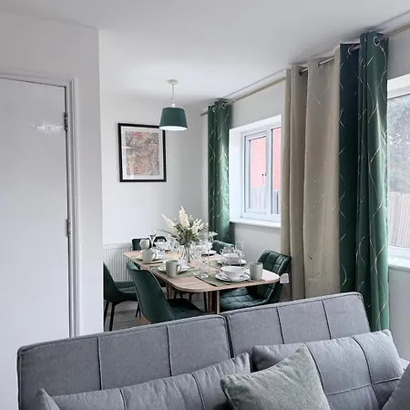 Cosy With Ensuite Near Shopping And Centre Leeds (West Yorkshire)