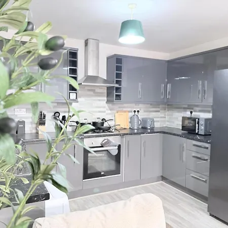 Cosy With Ensuite Near Shopping And Centre Ubytování v soukromí Leeds (West Yorkshire)