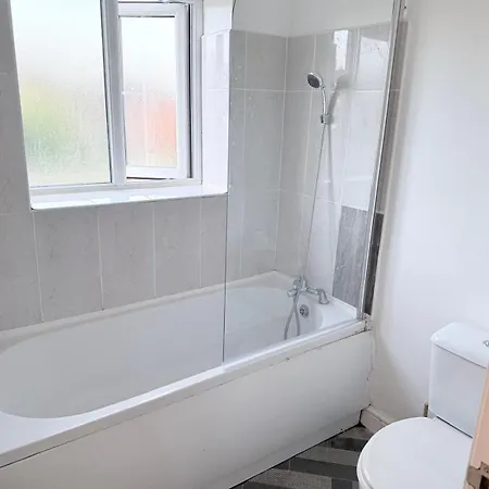 Cosy With Ensuite Near Shopping And Centre Ubytování v soukromí