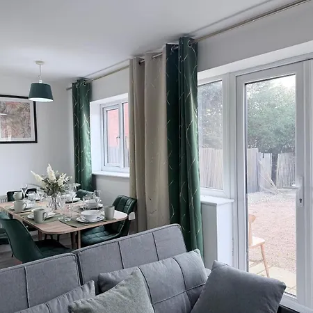Cosy With Ensuite Near Shopping And Centre Ubytování v soukromí
